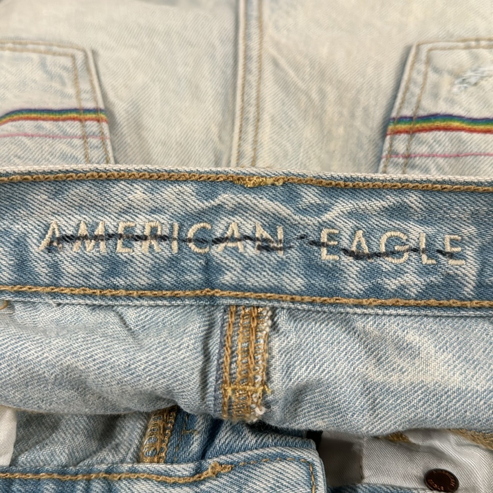 New American Eagle Rainbow embroidery High rise acid wash shorts light blue sz 6 - Picture 8 of 12